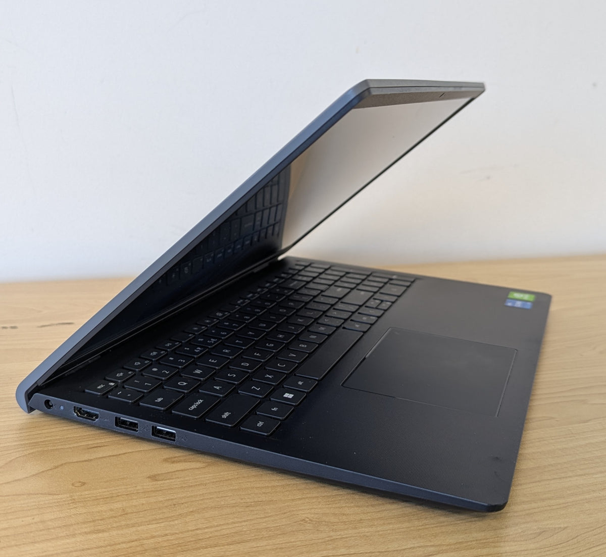 Dell Vostro 15 3510 i5 11th Gen 16GB RAM 256GB SSD WIN 11 - Refurbished