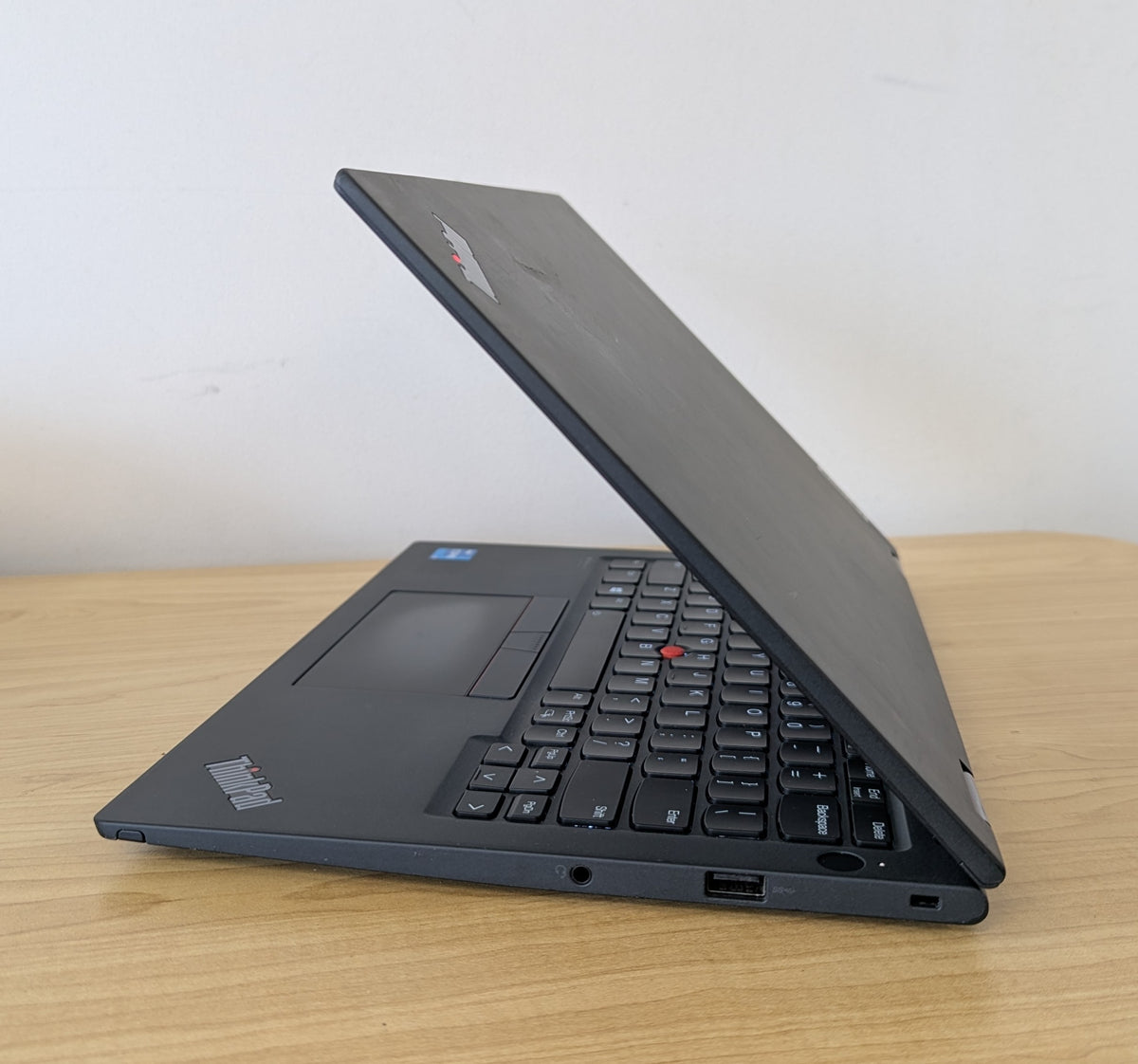 Lenovo ThinkPad X13 Yoga Gen 2 i5 11th Gen 16GB RAM 256GB SSD Win 11 Touch Screen - Refurbished