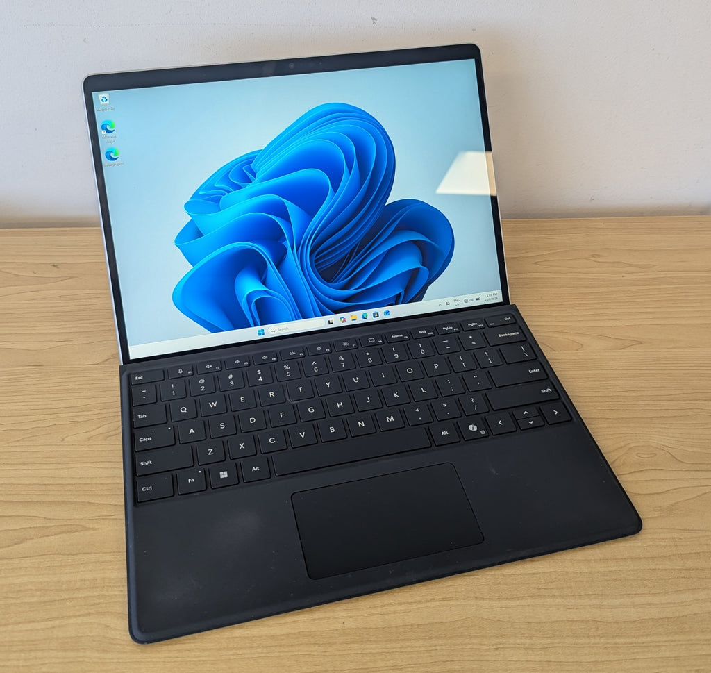 Microsoft Surface Pro 9 2038 i5 12th Gen 8GB RAM 256GB SSD Win 11 Touch Display - Refurbished
