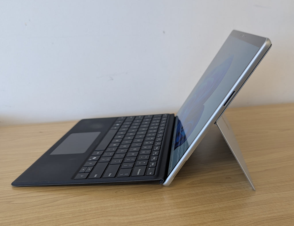 Microsoft Surface Pro 9 2038 i5 12th Gen 8GB RAM 256GB SSD Win 11 Touch Display - Refurbished