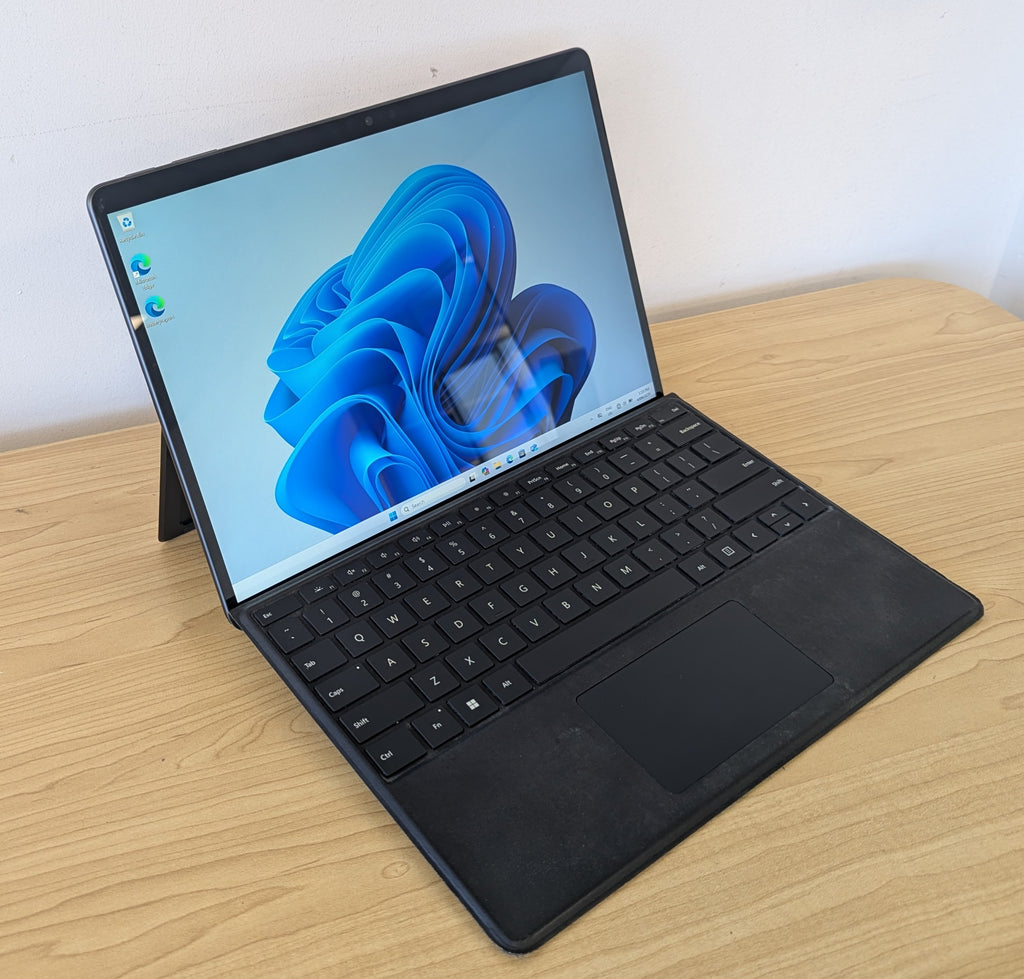 Microsoft Surface Pro 9 2038 i5 12th Gen 16GB RAM 256GB SSD Win 11 Touch Display - Refurbished