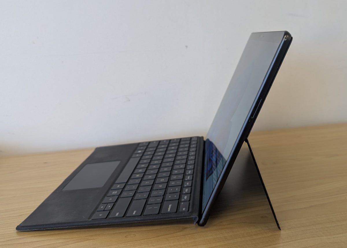 Microsoft Surface Pro 9 2038 i5 12th Gen 16GB RAM 256GB SSD Win 11 Touch Display - Refurbished