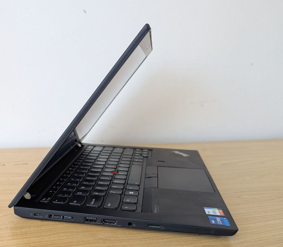 Lenovo ThinkPad T14 Gen 2 i7 11th Gen 16GB RAM 512GB SSD Win 11 Touch Display - Refurbished