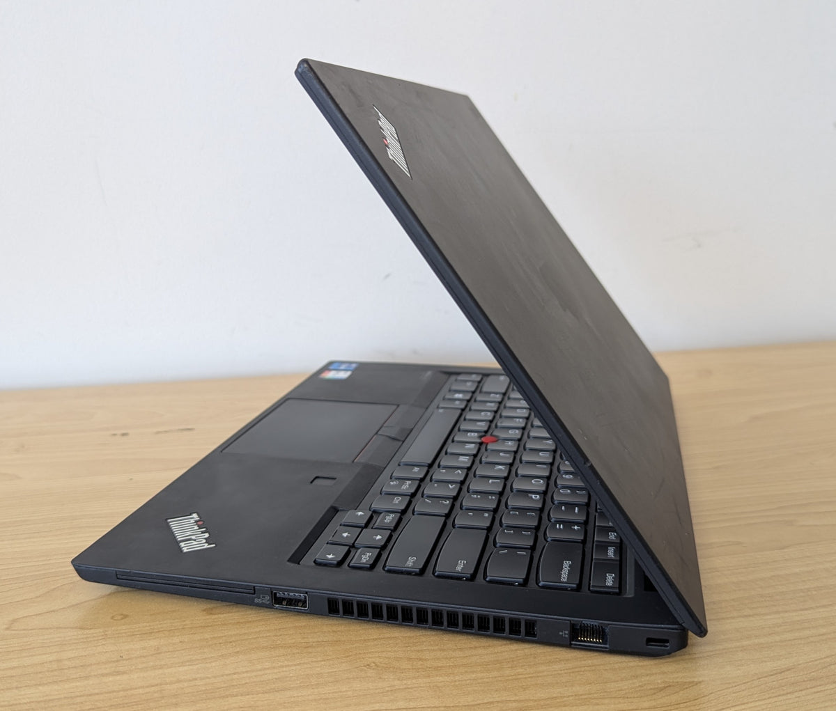 Lenovo ThinkPad T14 Gen 2 i7 11th Gen 16GB RAM 512GB SSD Win 11 Touch Display - Refurbished