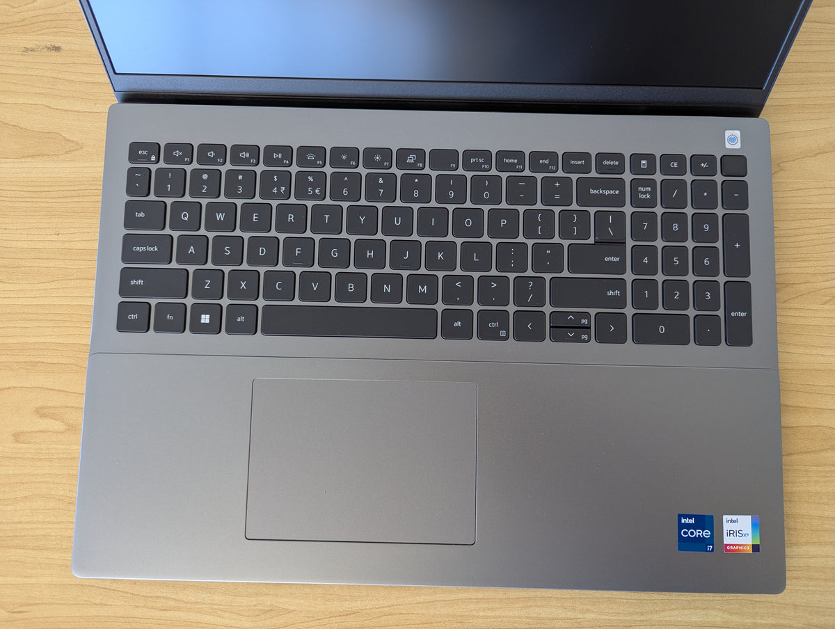 Dell Vostro 5620 i7 12th Gen 32GB RAM 512GB SSD Win 11 - Refurbished