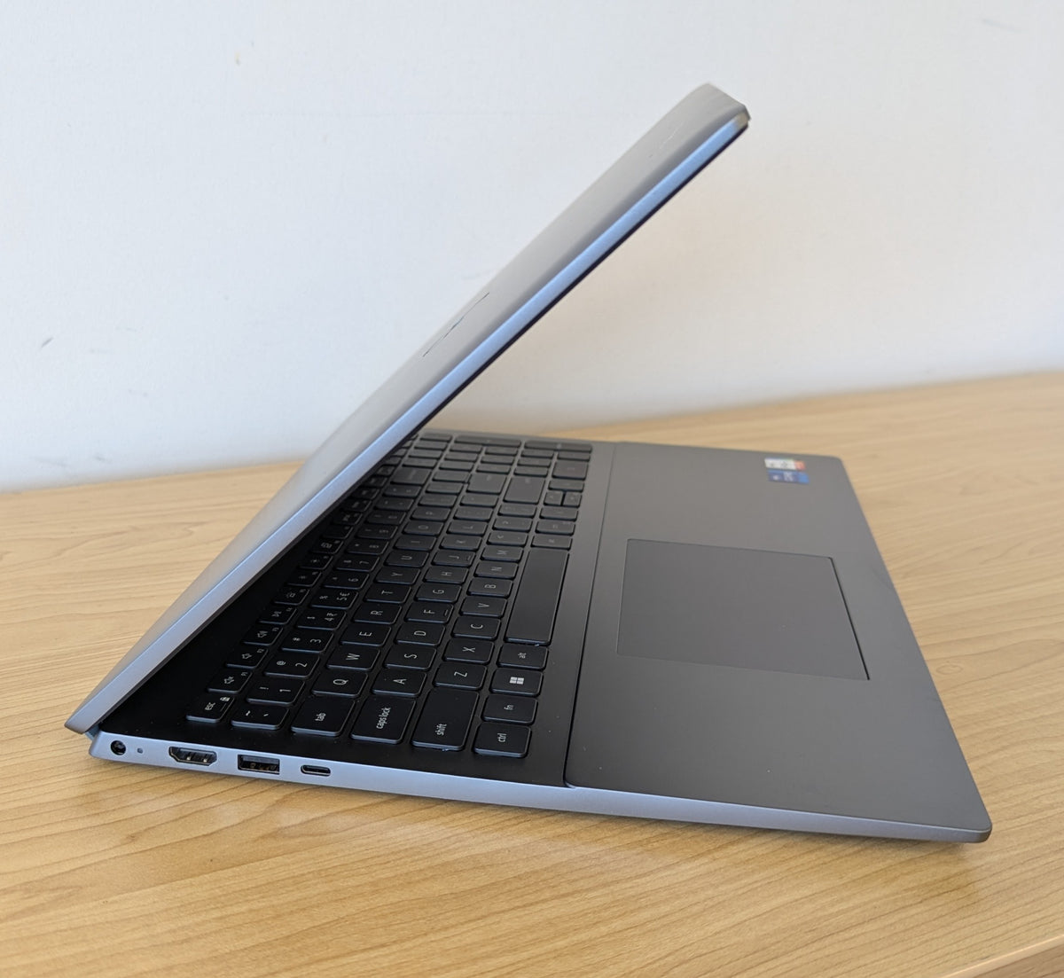 Dell Vostro 5620 i7 12th Gen 32GB RAM 512GB SSD Win 11 - Refurbished