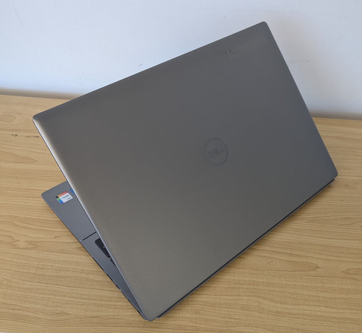 Dell Vostro 5620 i7 12th Gen 32GB RAM 512GB SSD Win 11 - Refurbished